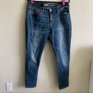 Denizen from Levi's Modern Skinny Jeans